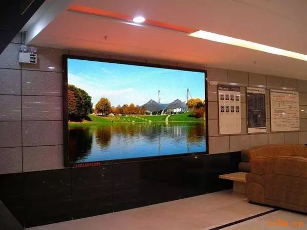 客廳<a href=http://www.12580178.com target=_blank class=infotextkey>led顯示屏</a>
